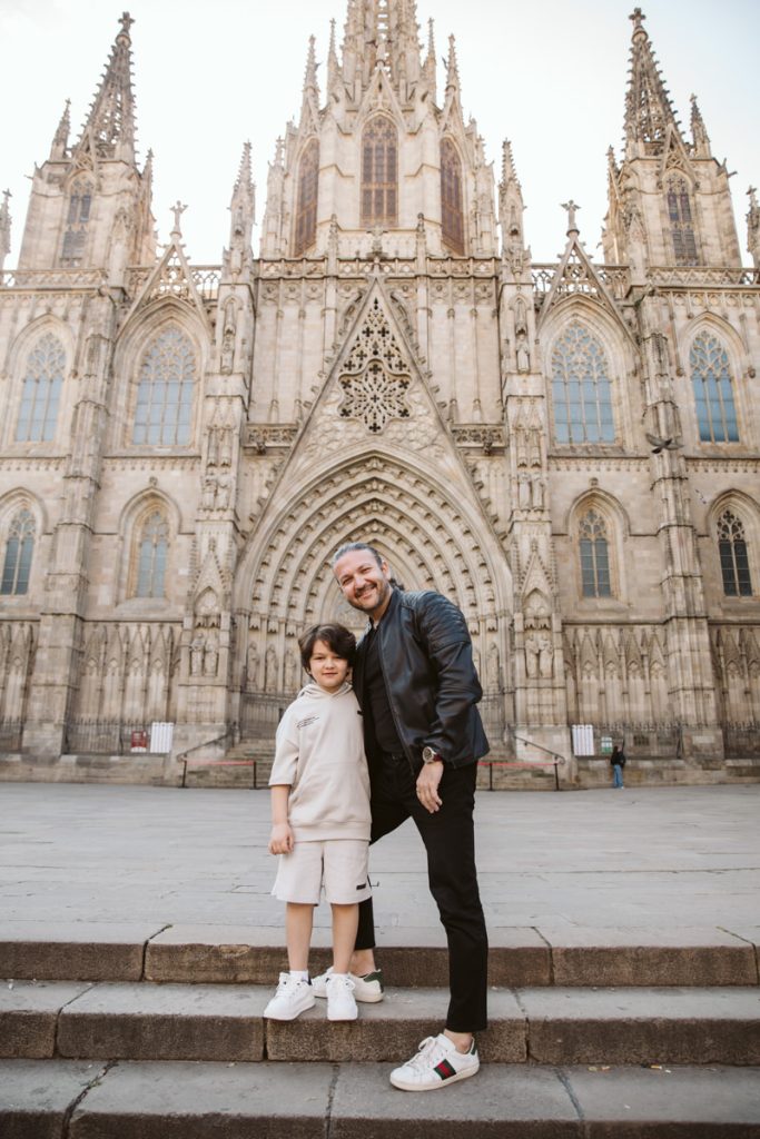 Family Photos in the Gothic Quarter in Barcelona