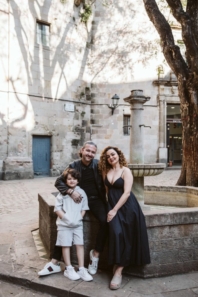 Family Photos in the Gothic Quarter in Barcelona