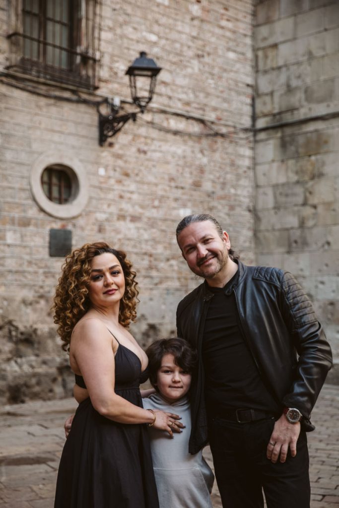 Family Photos in the Gothic Quarter in Barcelona
